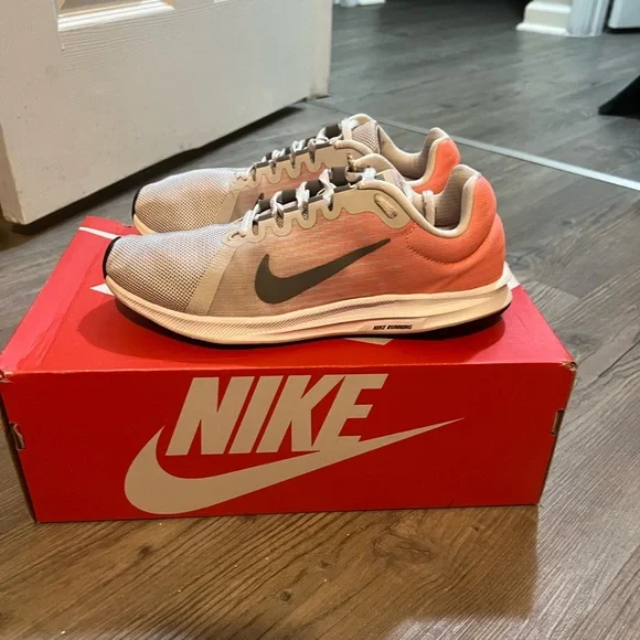 Nike Downshifter 8 - Picture 2 of 6